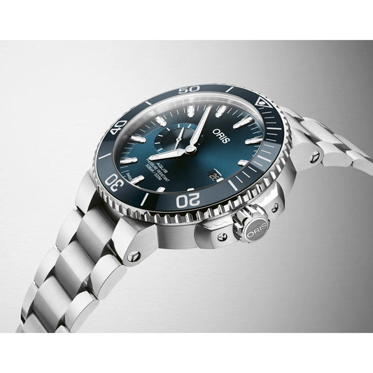 Oris Aquis Small Second Date Automatic Silver Stainless Steel Bracelet
